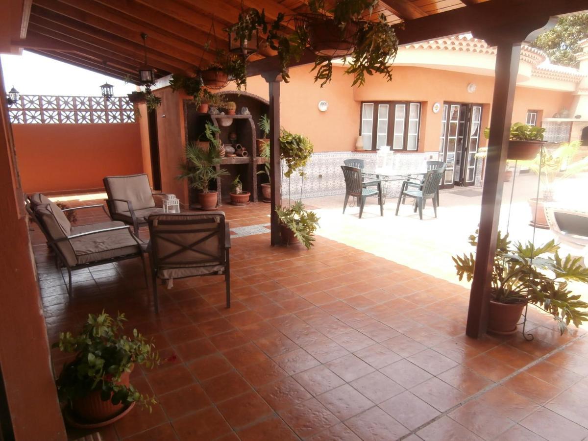 Vivienda Vacacional Floratere อาโรนา ภายนอก รูปภาพ