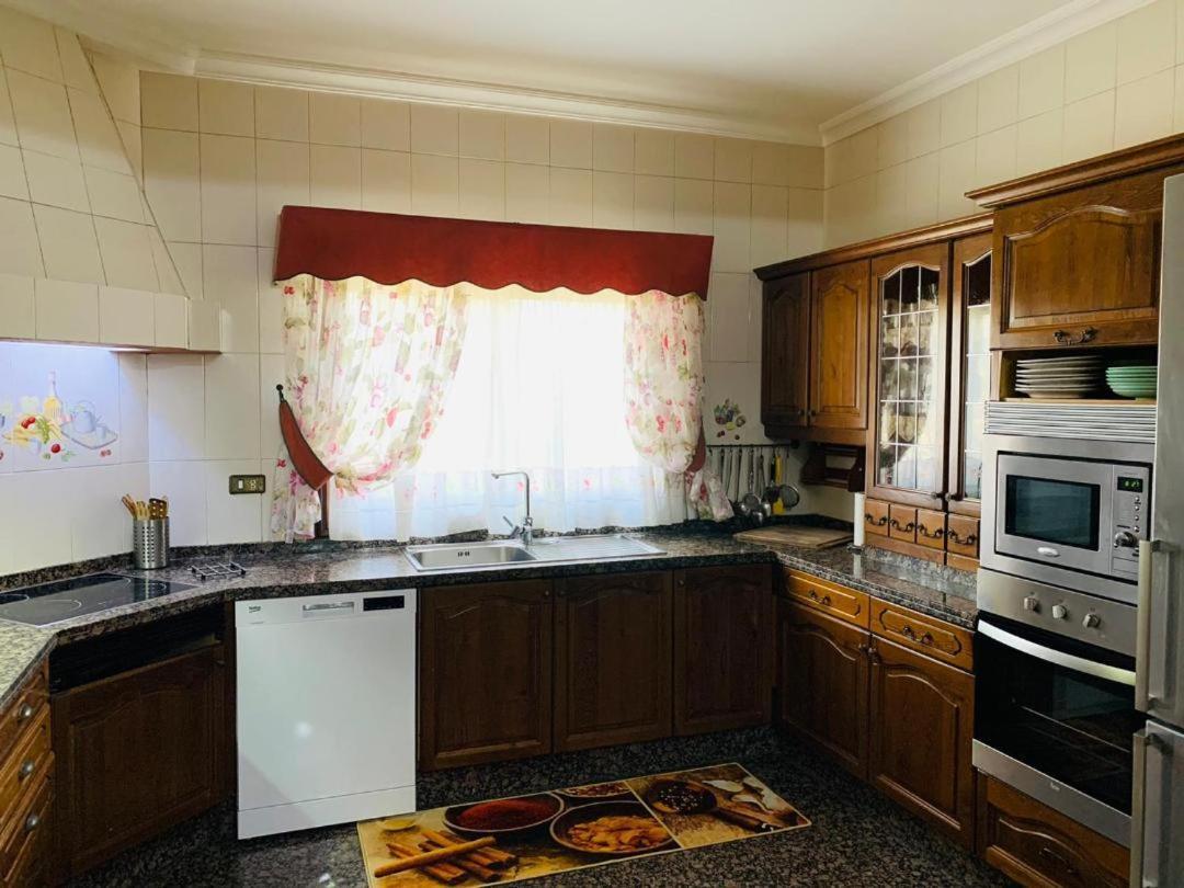 Vivienda Vacacional Floratere อาโรนา ภายนอก รูปภาพ