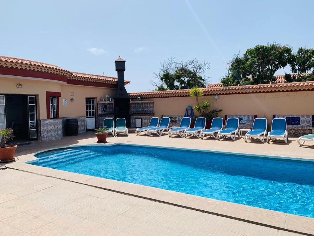 Vivienda Vacacional Floratere อาโรนา ภายนอก รูปภาพ